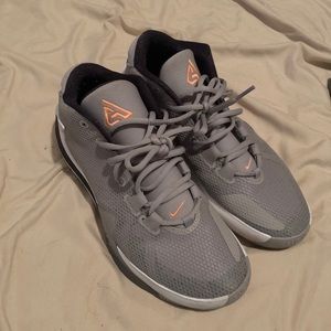 Nike Giannis Freak 1 basketball sneakers